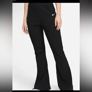 Women's High-Waisted Full-Length Ribbed Flare Pants